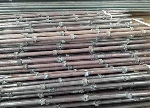 青山湖隧道钢花管